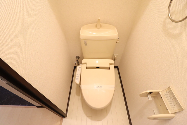 トイレ　ウォシュレット付