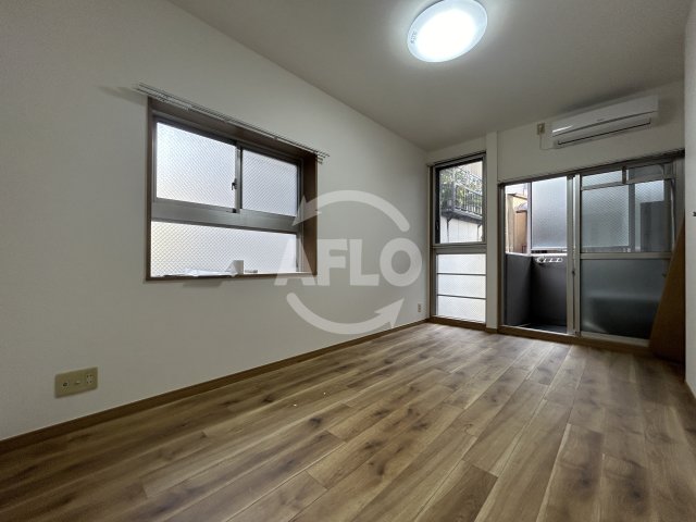 居室・リビング　ディナスティ福島　リビング