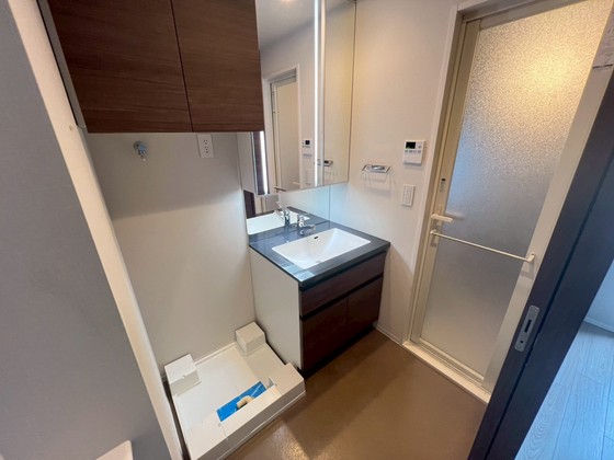 洗面設備　※別の部屋の写真です