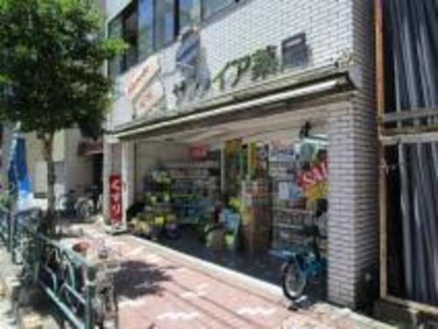 ドラックストア　サファイアドラッグ（ドラッグストア）まで330m