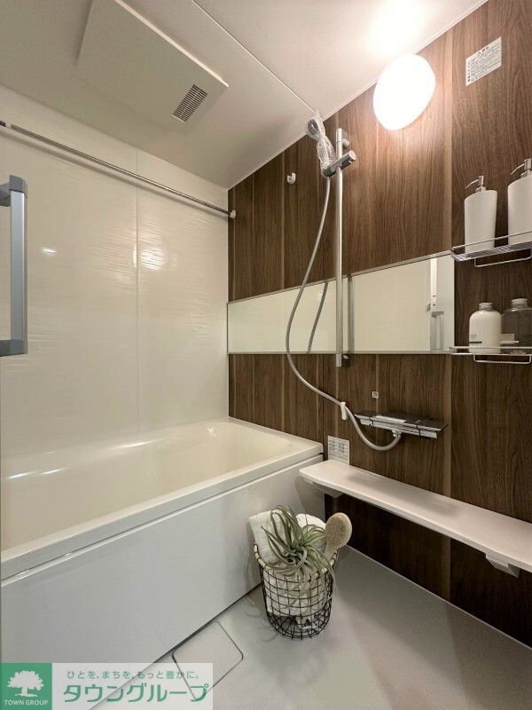 バス・シャワールーム　303号室モデルルーム