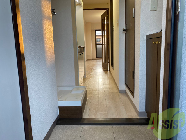 玄関　玄関から見た景色はこちらです。イメージできますか。