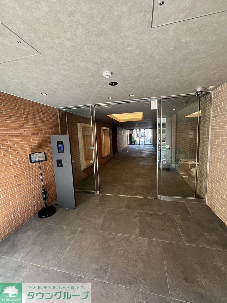 エントランス　エントランス