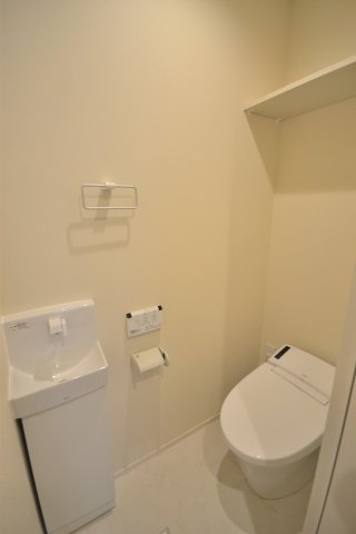 トイレ　★温水洗浄便座付き♪