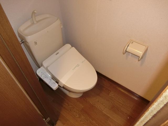 その他設備　ウォシュレット付きのトイレ。