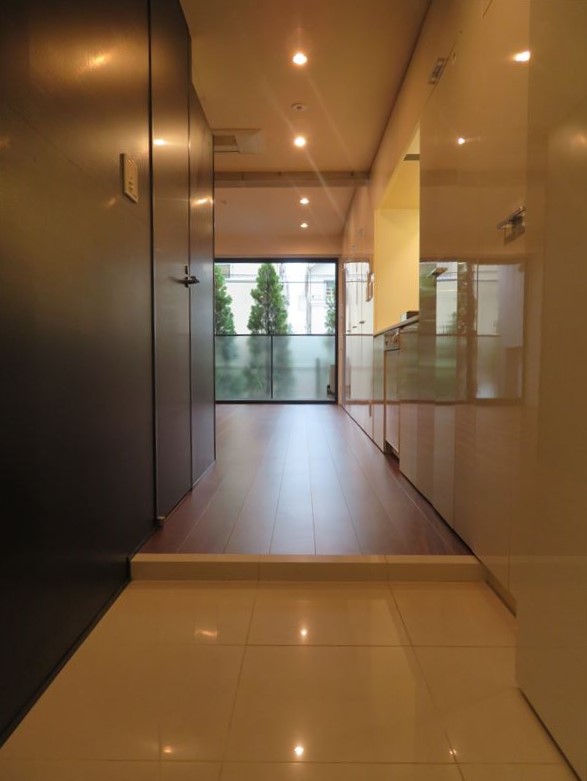 玄関　同マンション別部屋