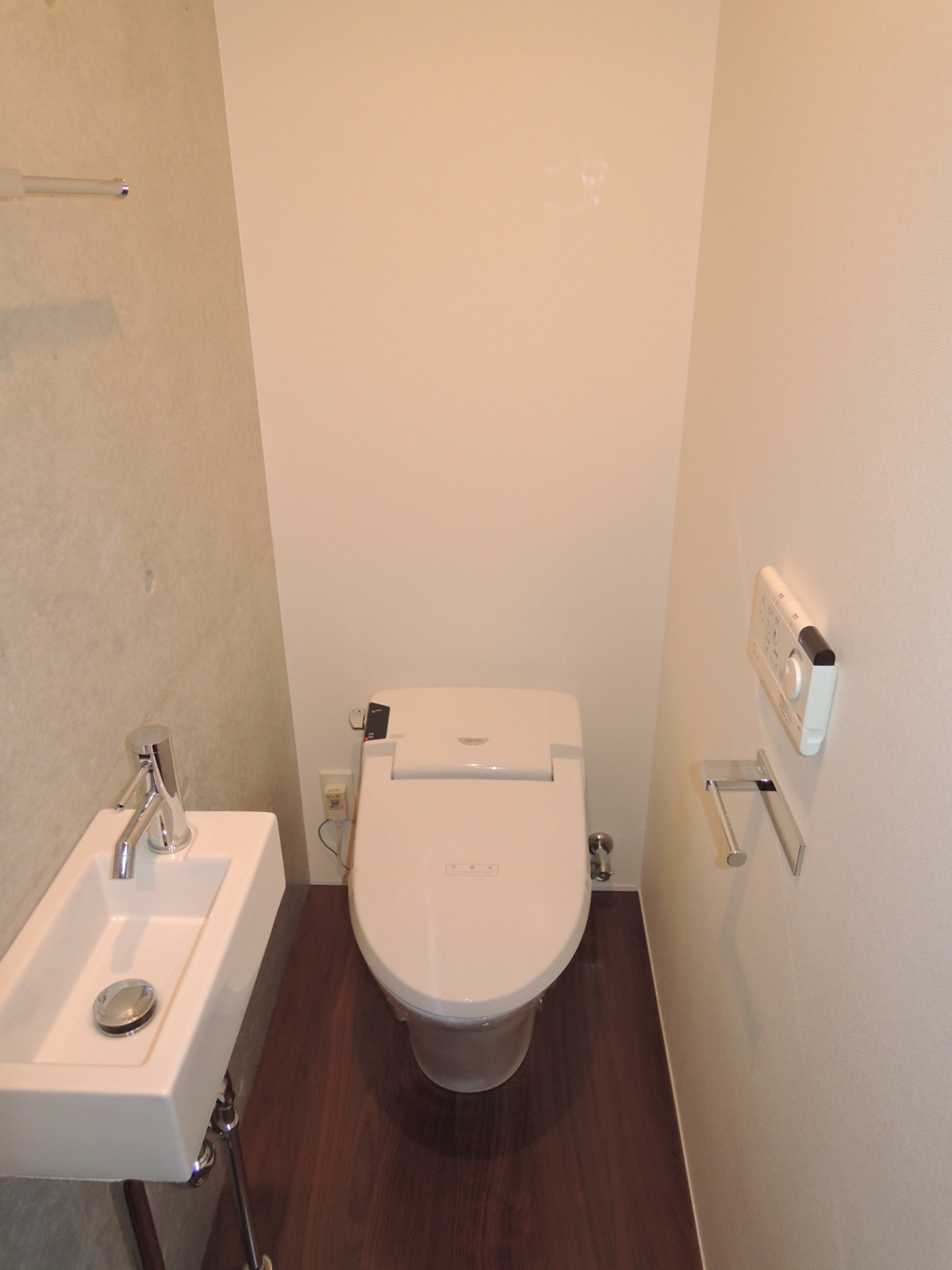 トイレ　同マンション別部屋