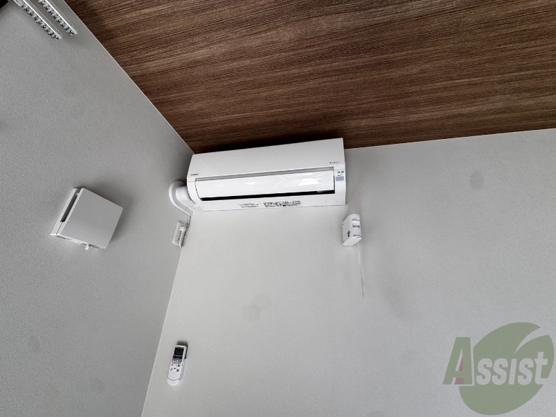 その他設備　こちらはエアコンです。これで夏も冬も快適に過ごせますね。