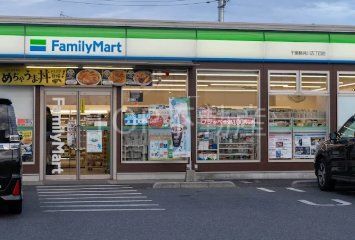 コンビニ　ファミリーマート千葉検見川五丁目店（コンビニ）まで220m