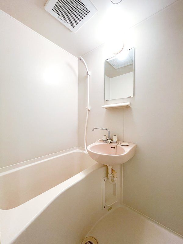 バス・シャワールーム　☆ゆったりくつろげるお風呂☆