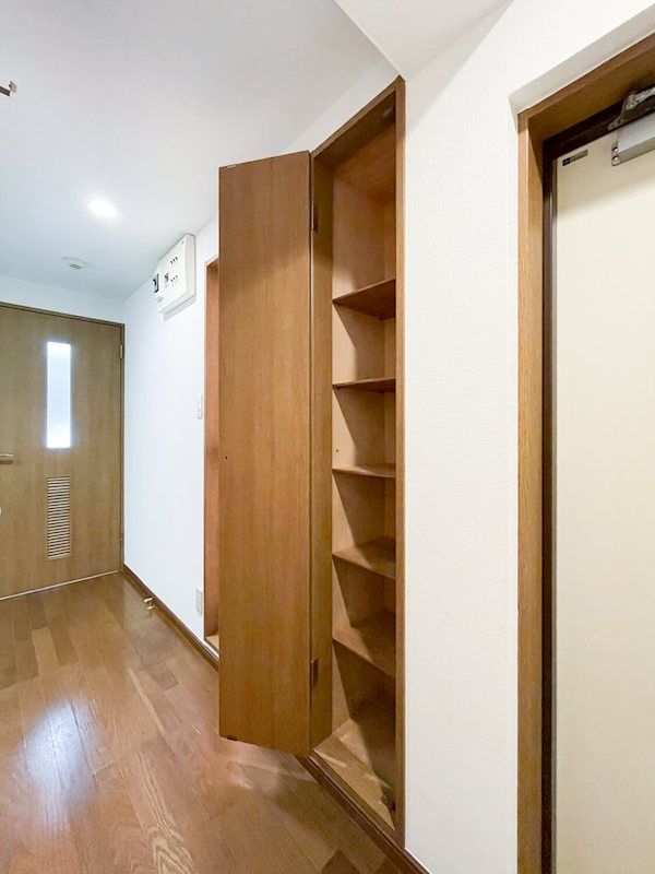 玄関　☆シューズボックス付き玄関☆