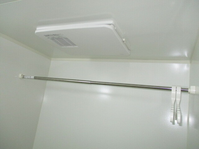 バス・シャワールーム　浴室換気乾燥機