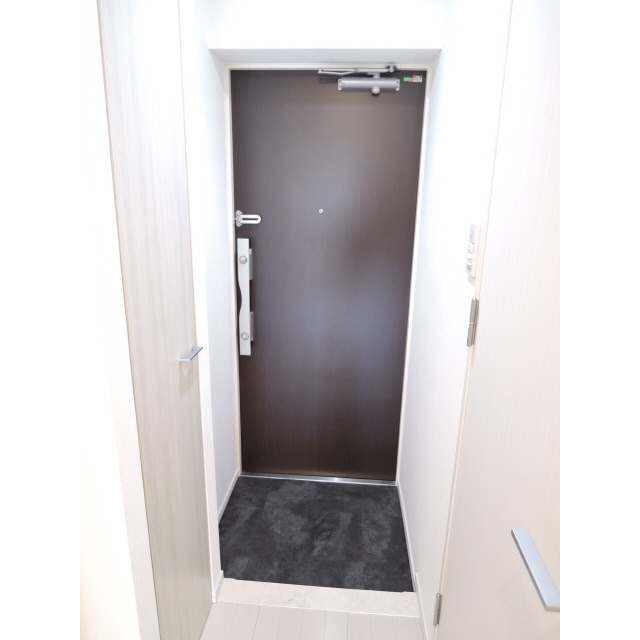 玄関　弊社は都内全域の物件をご紹介可能です！