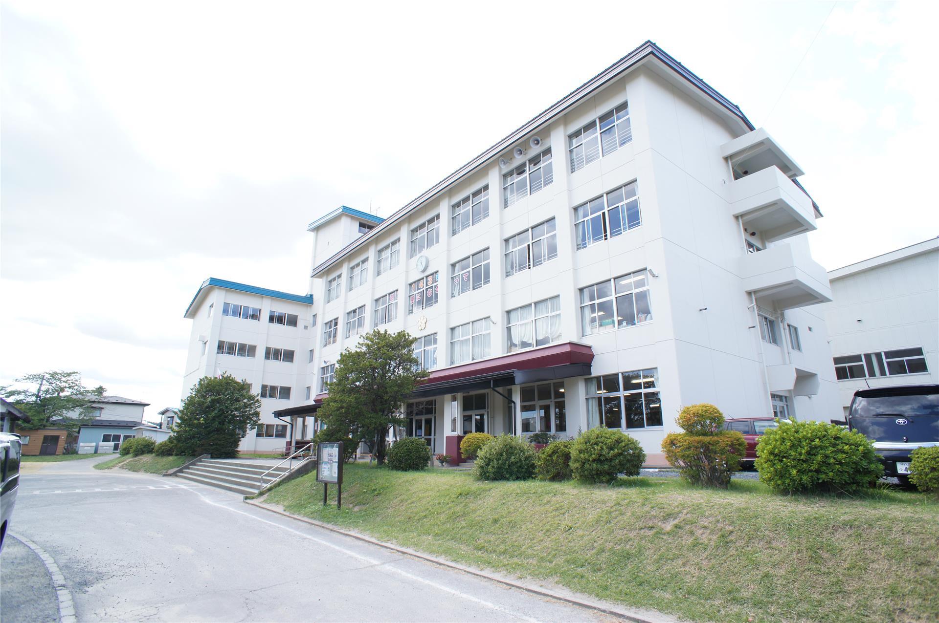 小学校　八戸市立長者小学校（小学校）まで650m