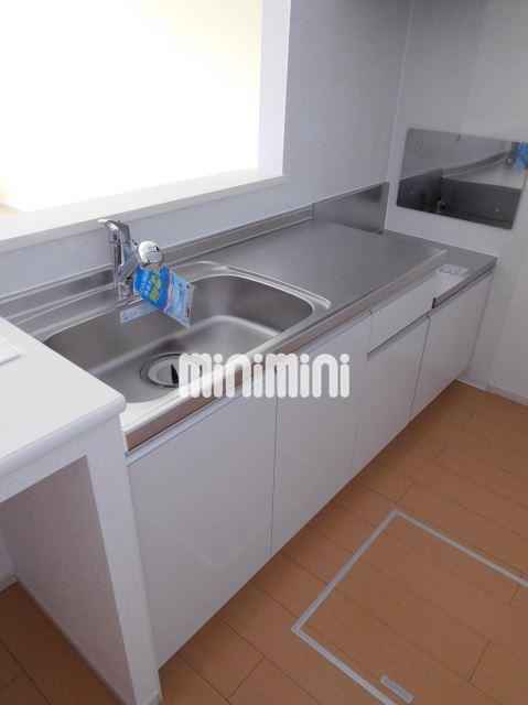 キッチン　人気の対面キッチンです。