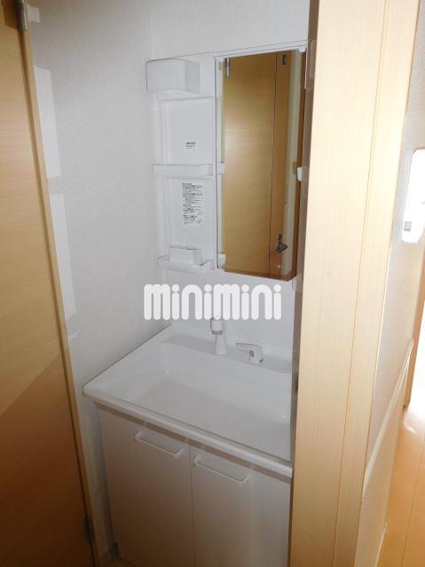 洗面設備　朝に嬉しいシャンプードレッサーです。