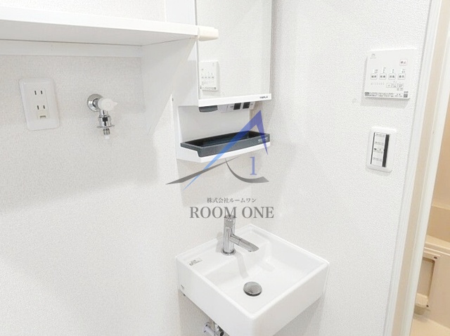洗面設備　独立洗面台です。