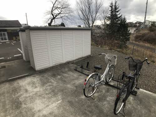 建物外観　駐輪場あります