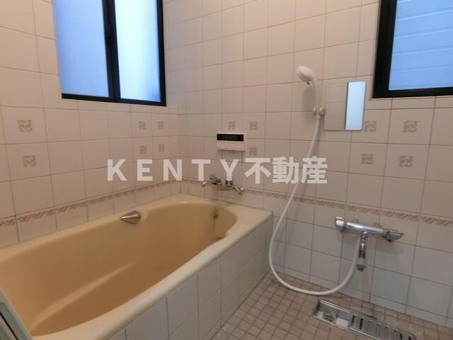 バス・シャワールーム　お風呂です