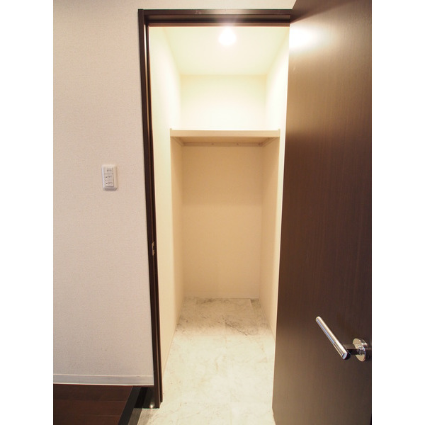 玄関　シューズクローゼット