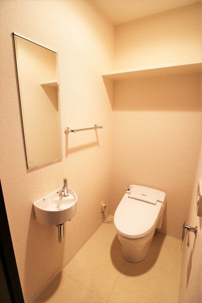 トイレ　トイレ