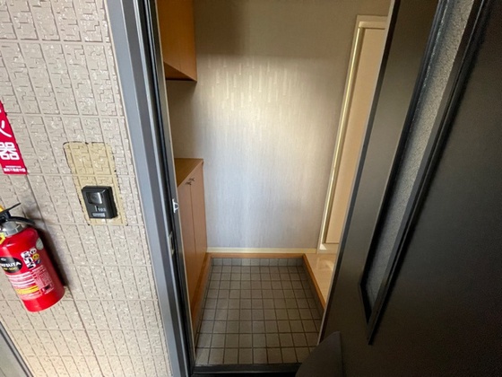玄関　※別部屋の写真です
