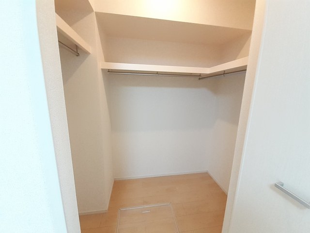 収納　ウォークインクローゼット