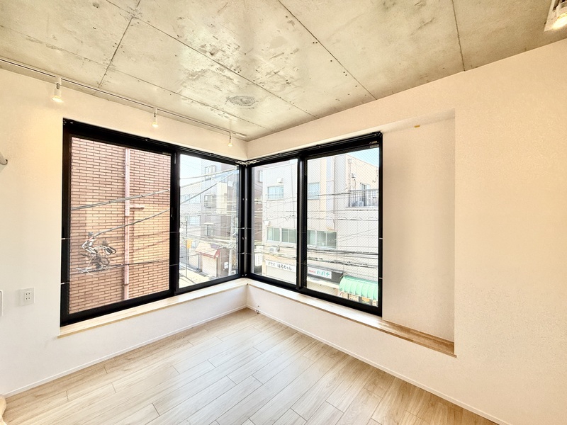 眺望　２面採光で明るいお部屋