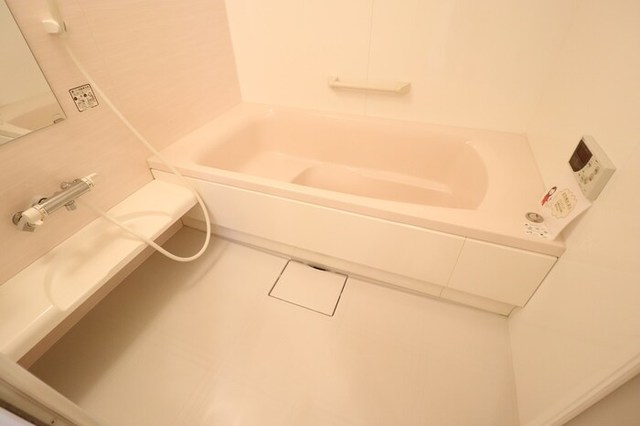 バス・シャワールーム　参考写真（同建物別部屋のものです）