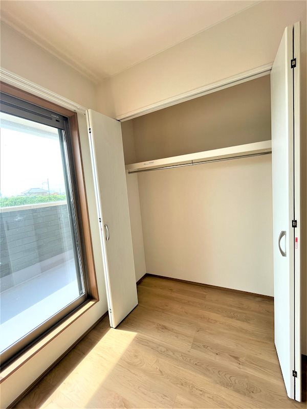 収納　ご家族の荷物をたっぷり収納可能です。