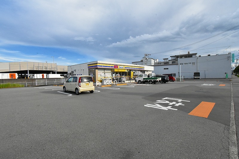 コンビニ　ミニストップ 徳島北沖洲店（コンビニ）まで380m