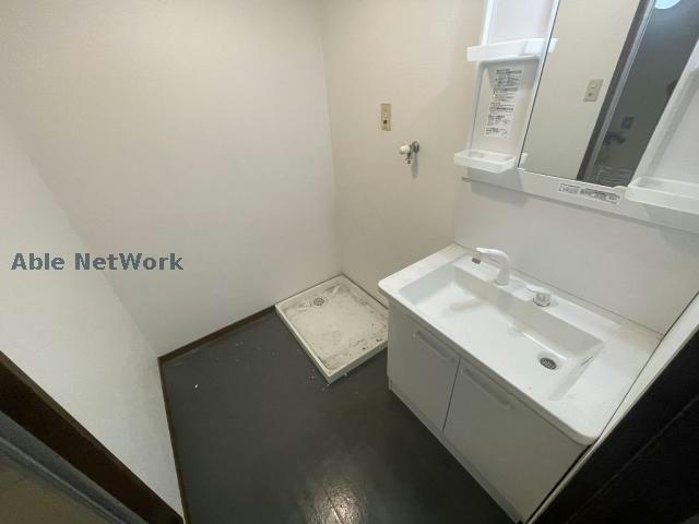 洗面設備　※同物件、別部屋の写真です