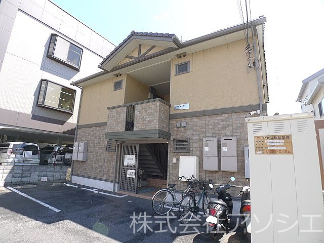 建物外観　カプチュールのご紹介は住まいの窓口　アソシエへお任せ下さい。