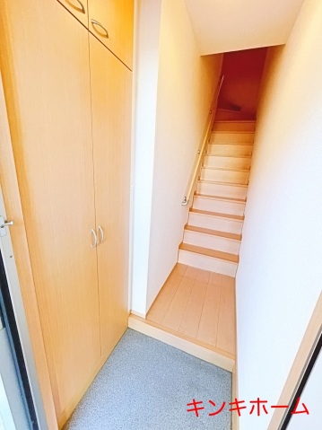 玄関　写真は別のお部屋です。※現況を優先