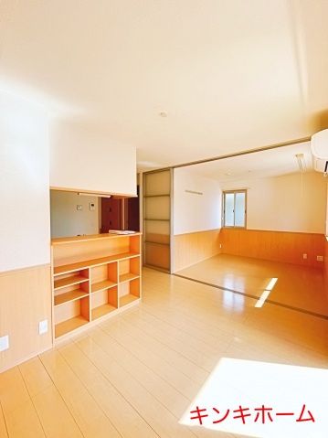 居室・リビング　写真は別のお部屋です。※現況を優先
