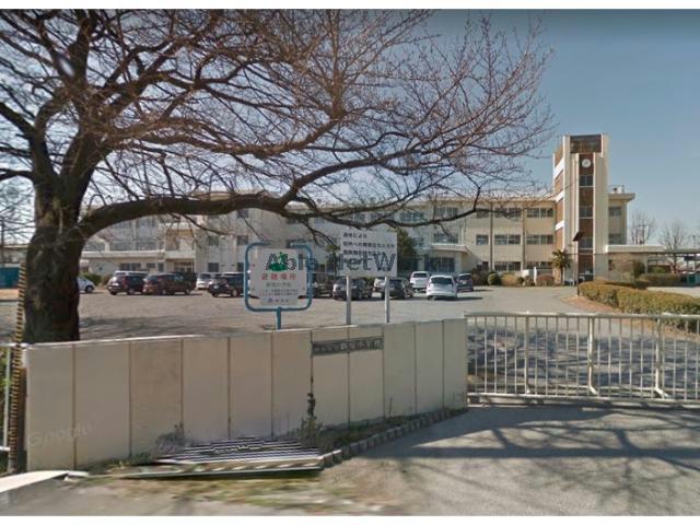 小学校　熊谷市立新堀小学校（小学校）まで565m