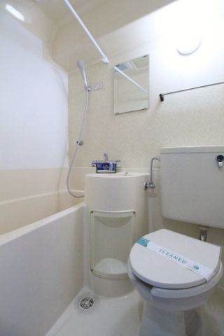 バス・シャワールーム　別部屋参考画像