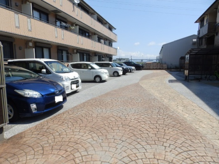 駐車場　駐車場