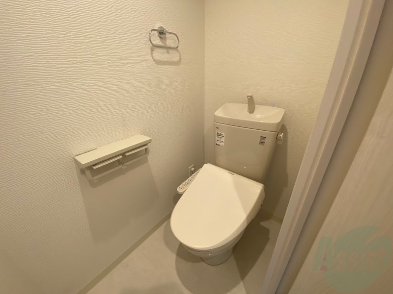 トイレ　ウォシュレット機能がついたトイレ。安心して使用できますね。