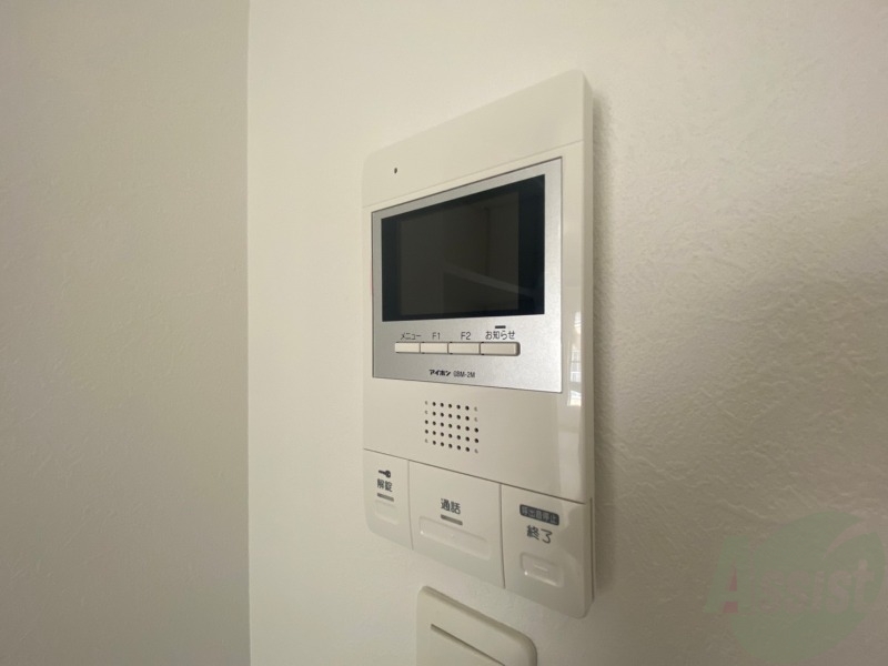 セキュリティ　ＴＶモニター付インターホンです。来客者の顔が見えるので安心！