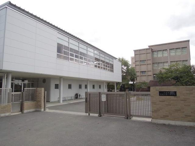 中学校　富士川第一中学校（中学校）まで1066m