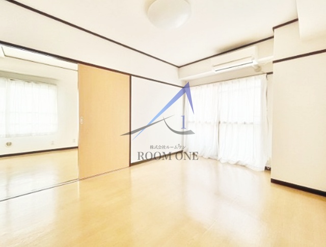 居室・リビング　洋室のお部屋です。