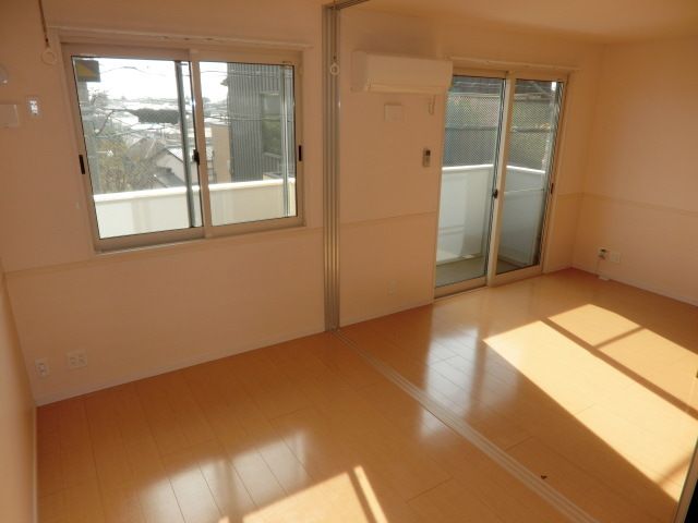 その他部屋・スペース　２つのお部屋にも出来ますし、広い一つのお部屋にも出来ます。