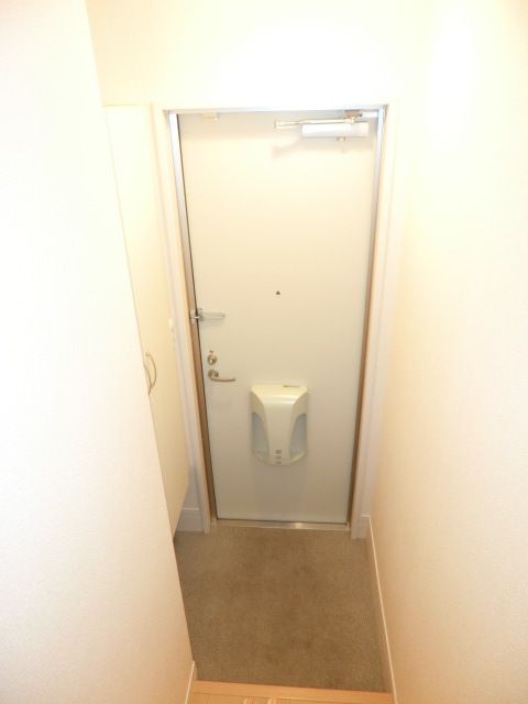 玄関　下駄箱付きの玄関です！