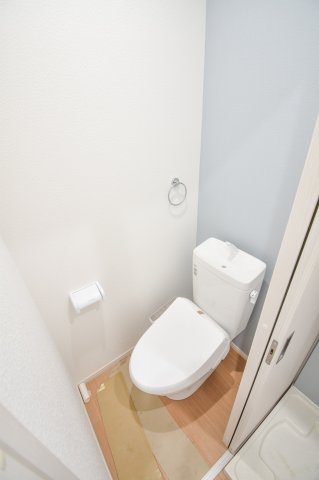 トイレ　清潔感があるトイレです。入るとホッとする、そんな空間。