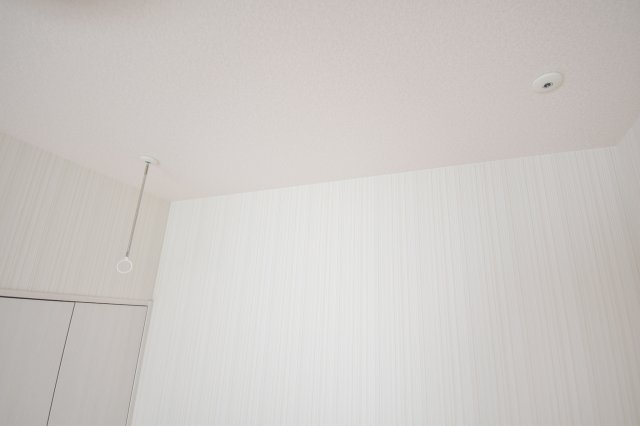 バルコニー　物干し台付きで安心です