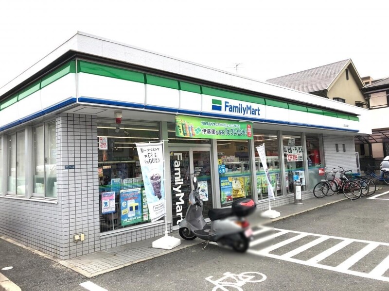 コンビニ　ファミリーマート近松公園店（コンビニ）まで266m