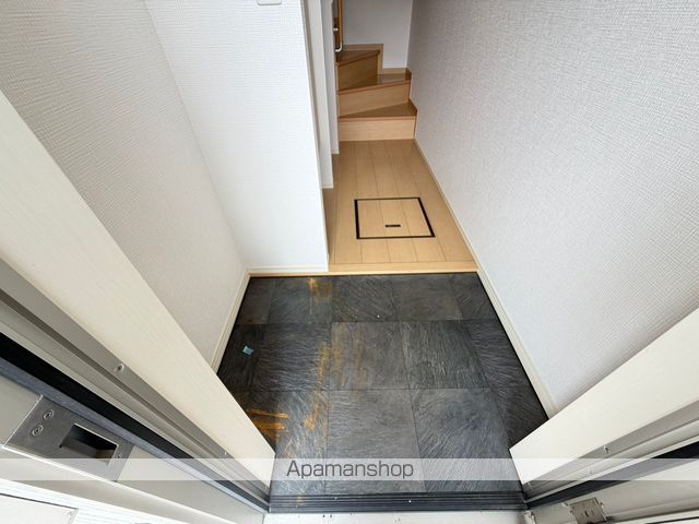 エーデルブルク涼香の玄関写真