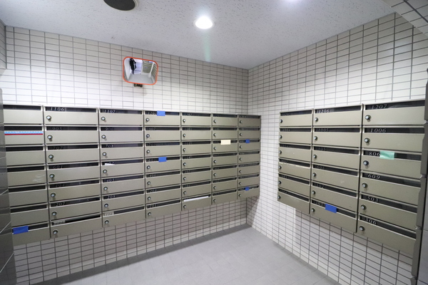 ロビー　メールＢＯＸ