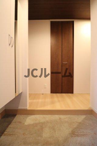 玄関　※別のお部屋の参考写真です